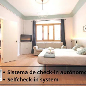 Regina Selfcheck-in Smart Penzion